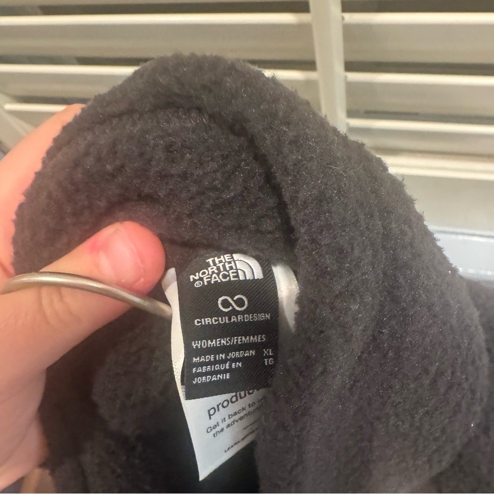 Black The North Face women’s fleece - Picture 3 of 3